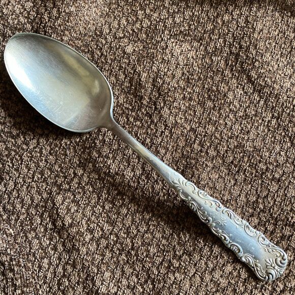 Antique 1847 Rogers Bros AI Portland Silverplate Serving Spoon 8.25” - Picture 1 of 4